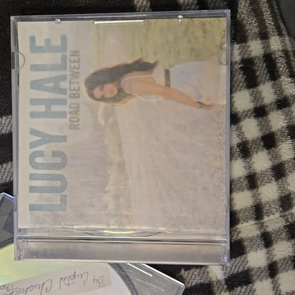 3 cds $5 AVRIL CDS SOLD - Picture 2 of 6